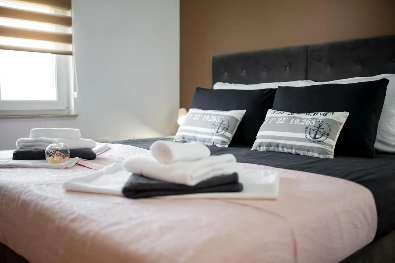 זאדאר Apartment Malu Sunset 0*,
