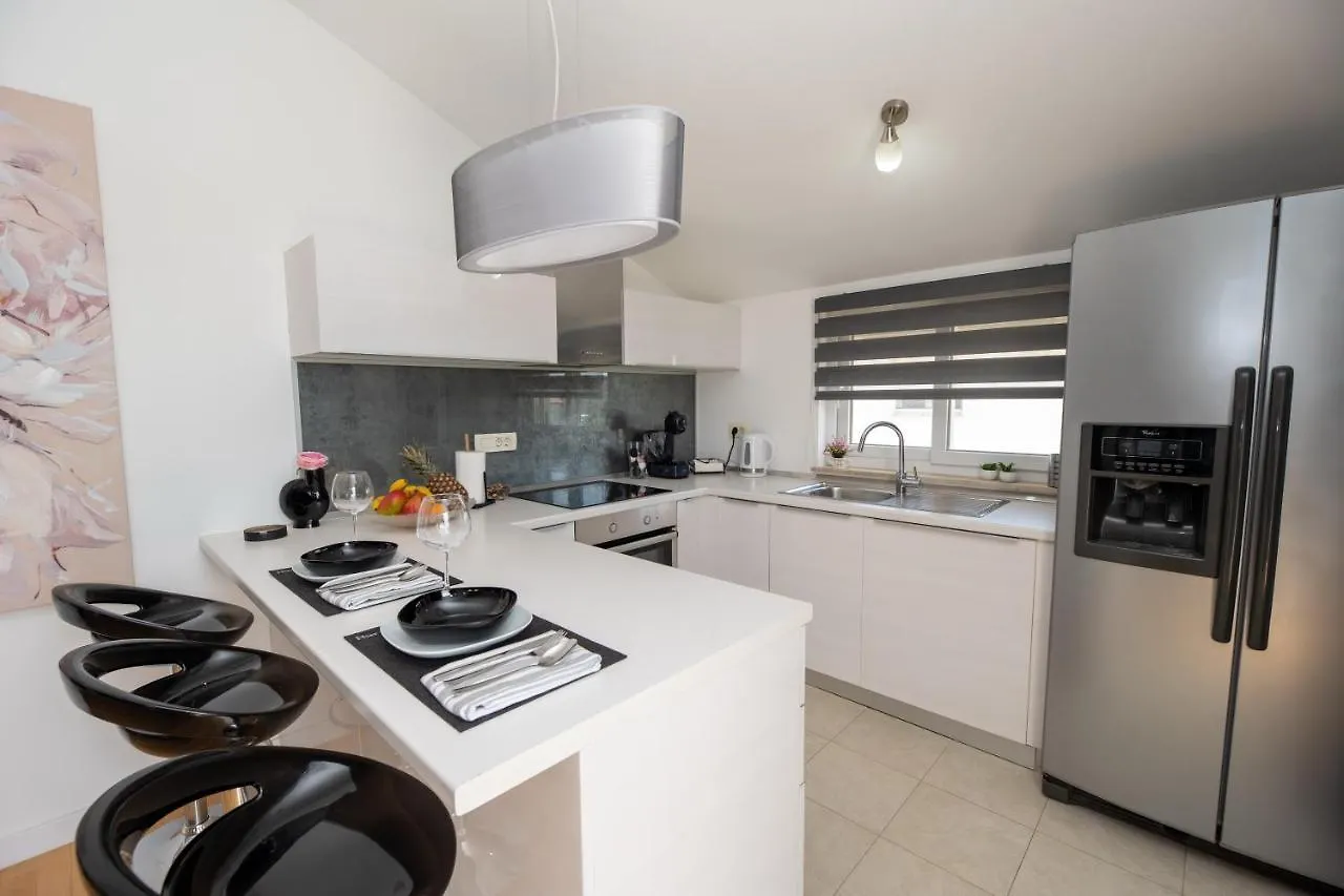Apartment Malu Sunset Zadar