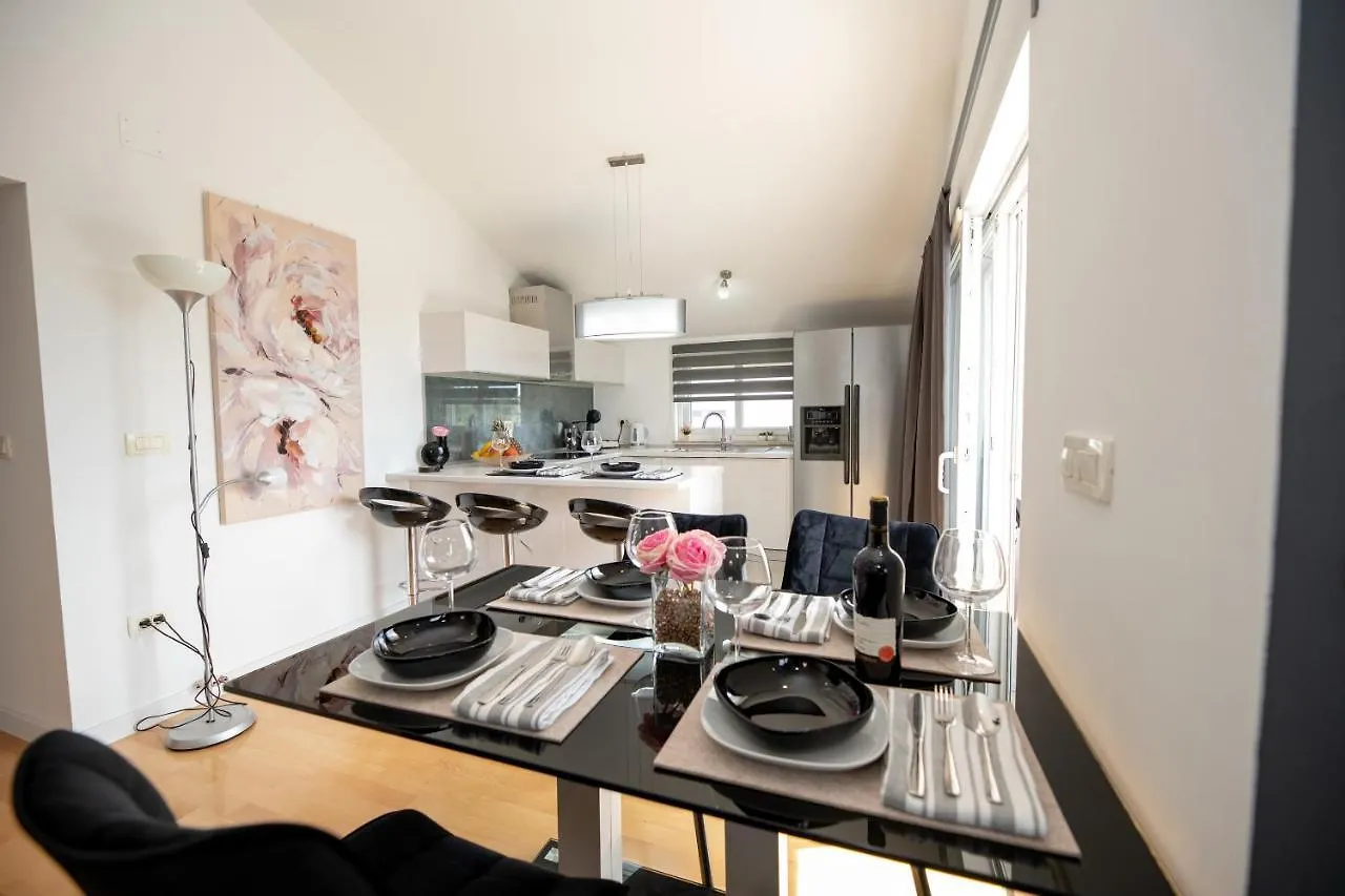 Apartment Malu Sunset Zadar