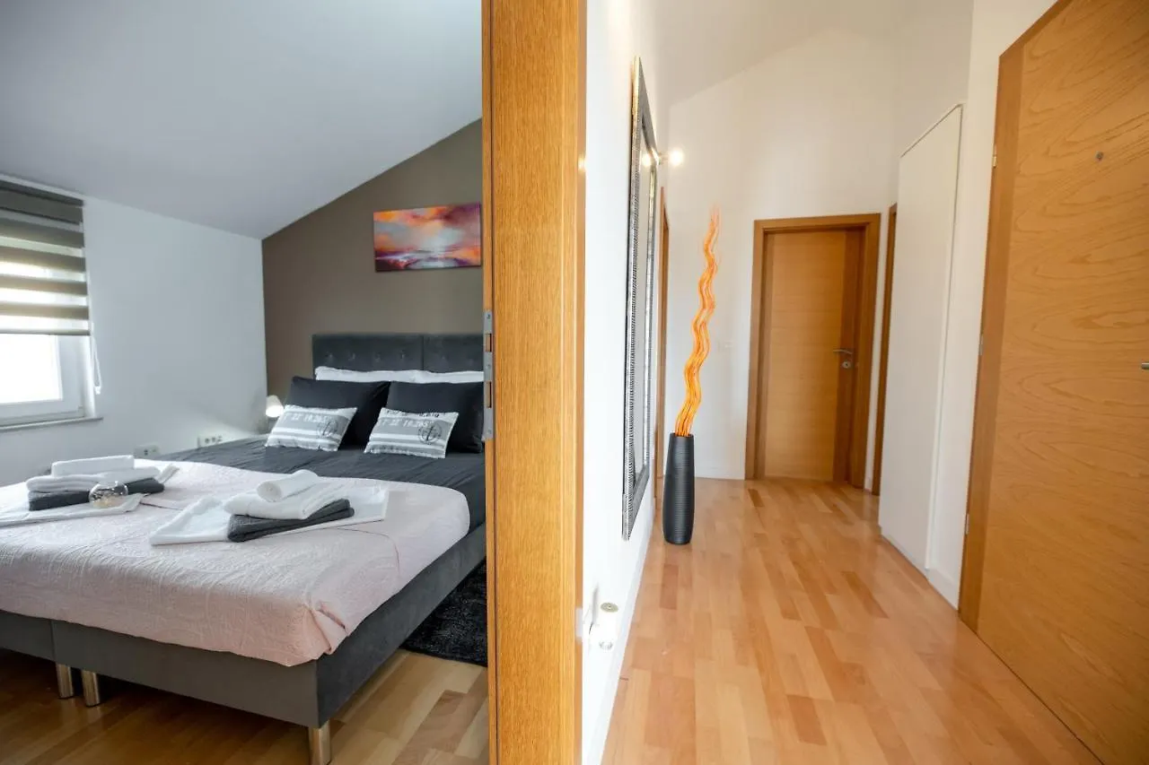 Apartment Malu Sunset Zadar Croatia