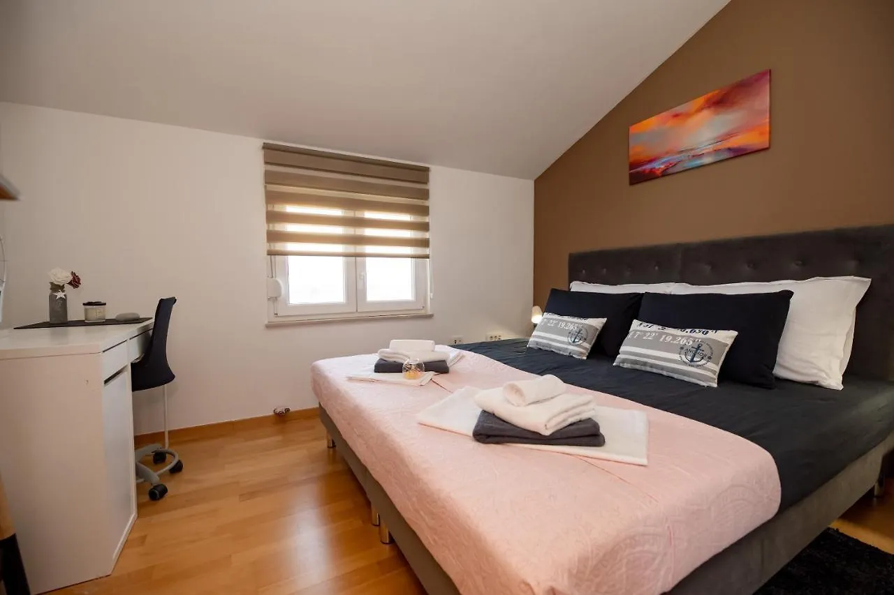 Apartment Malu Sunset Zadar