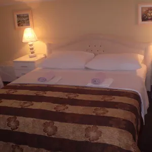 Apartman Jelena, Zára