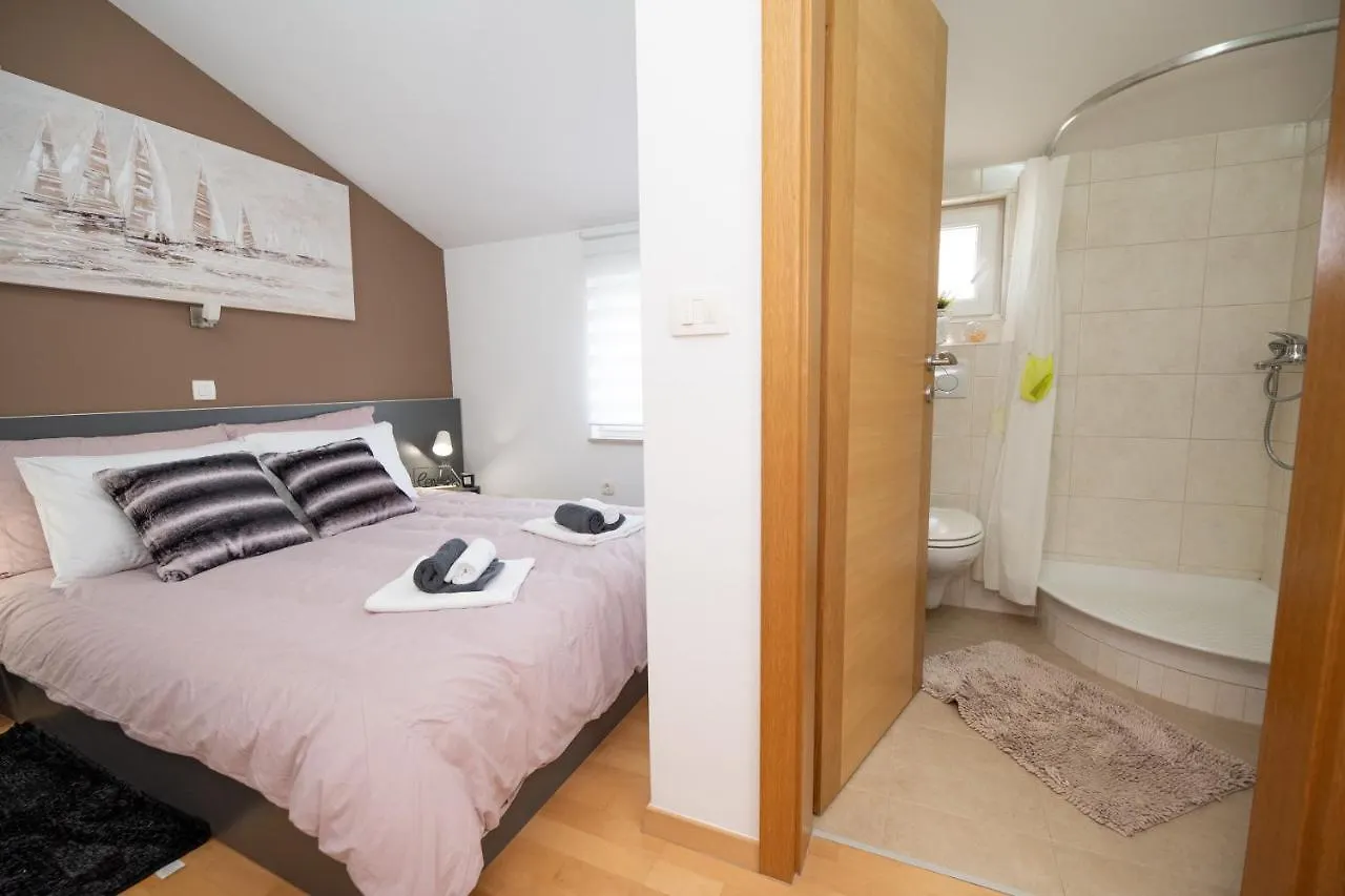 Apartment Malu Sunset Zadar Hırvatistan